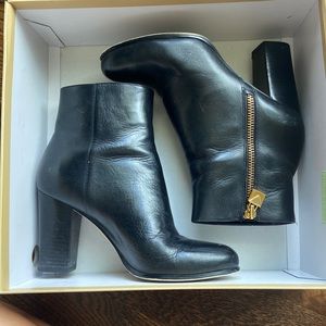 Black booties Michael kors
